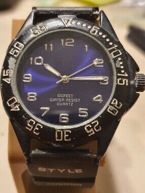 10/$20 Black/Purple Resin Diver Style Men's Watch